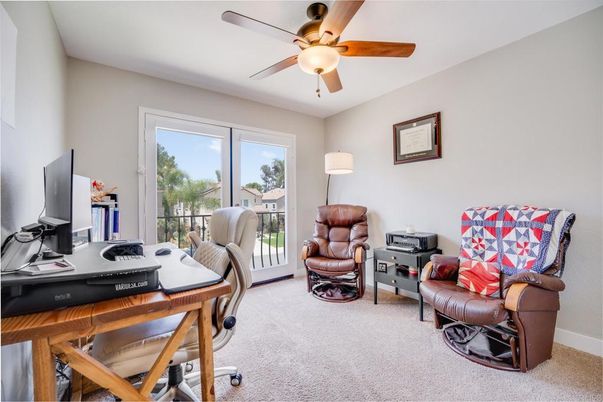 Home Office, Interior
