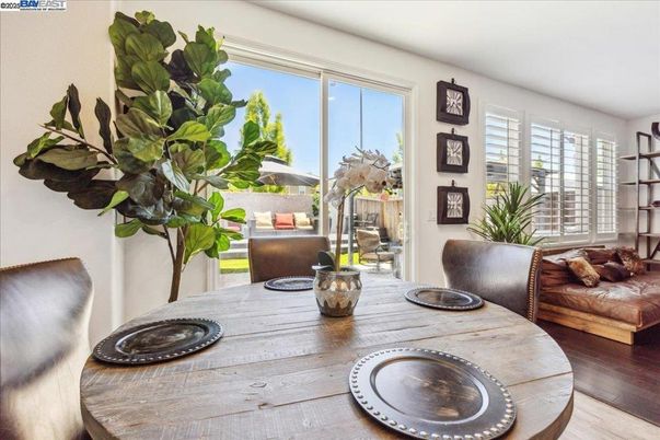 Dining room, Interior, Wood Texture Flooring