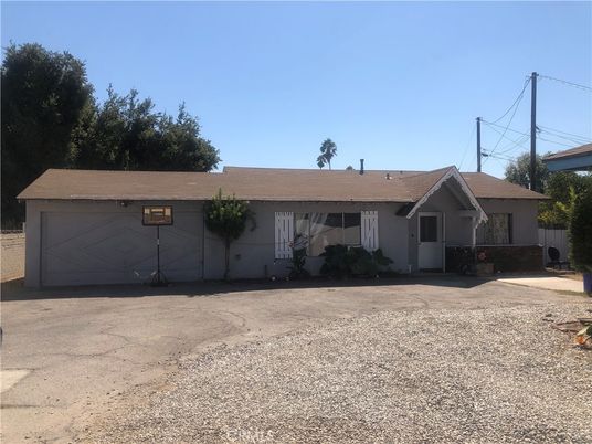 Attached, Backyard, Exterior, Facade, Ranch