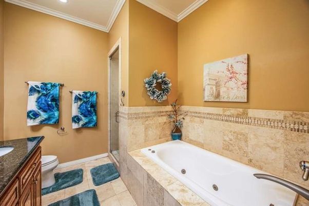 Bathroom, Interior, Recessed Lighting