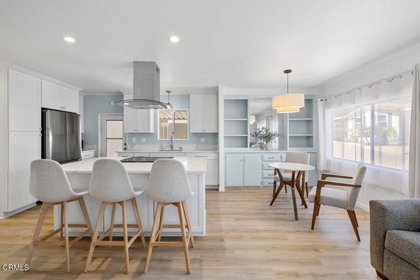 Chandelier, Dining room, Interior, Kitchen, Pendant Lights, Recessed Lighting, Wood Texture Flooring
