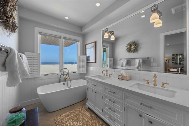 Bathroom, Dual Sink Vanities, Free Standing Baths, Interior, Recessed Lighting, Water