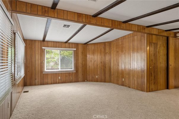 Empty room, Interior, Wooden Beams, Wooden Walls