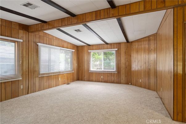 Empty room, Interior, Wooden Beams, Wooden Walls
