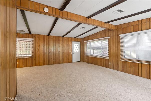 Empty room, Interior, Wooden Beams, Wooden Walls