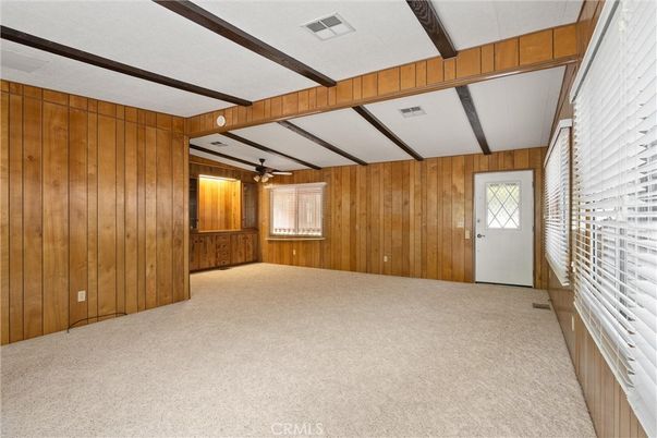 Empty room, Interior, Wooden Beams, Wooden Walls