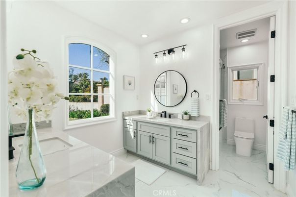 Bathroom, Dual Sink Vanities, Interior, Marble, Recessed Lighting