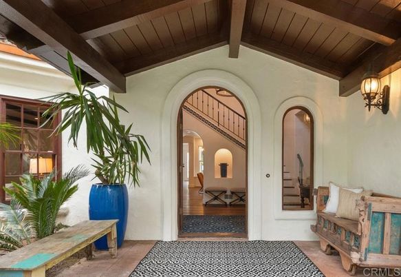 Exterior, Wooden Beams