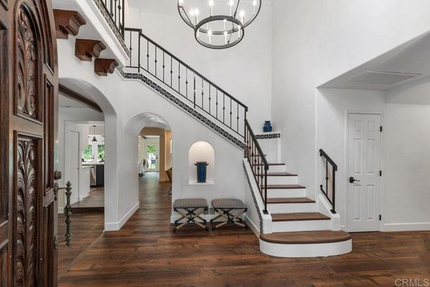 Interior, Pendant Lights, Wood Texture Flooring
