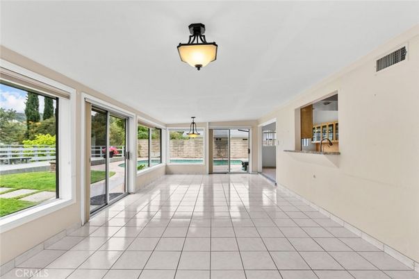 Empty room, Interior, Pendant Lights, Stone Walls
