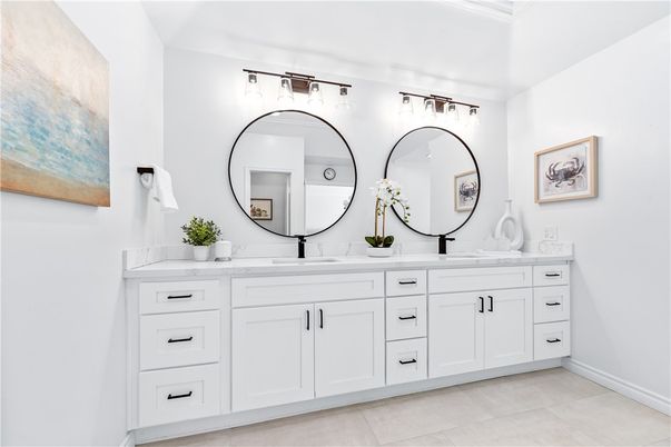 Bathroom, Dual Sink Vanities, Interior