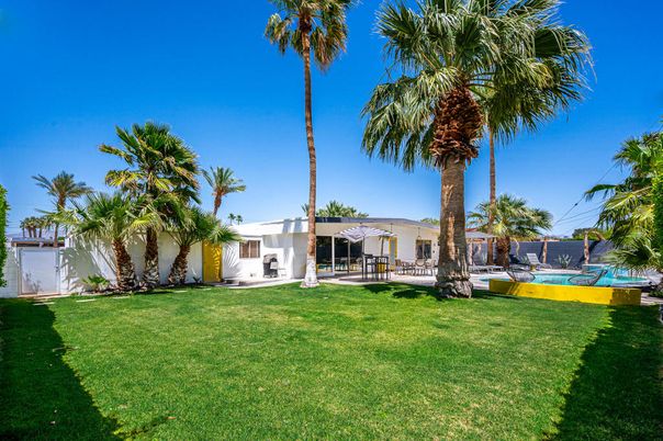 Backyard, Exterior, Hot Tub