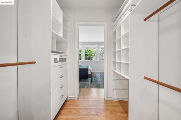 Interior, Walk-in Closets, Wood Texture Flooring