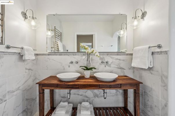 Bathroom, Dual Sink Vanities, Interior, Marble Walls