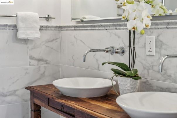 Bathroom, Free Standing Baths, Interior, Marble Walls