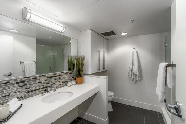 Bathroom, Interior, Recessed Lighting