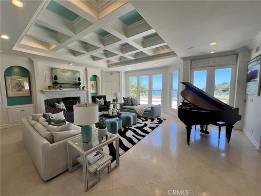 Fireplace, Interior, Living room, Piano, Recessed Lighting