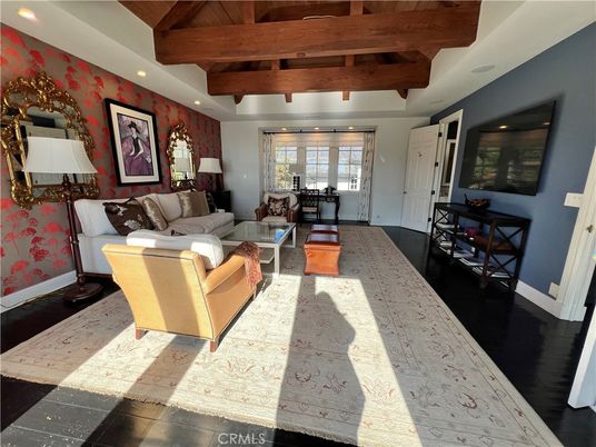 Interior, Living room, Recessed Lighting, Wooden Beams, Wood Texture Flooring