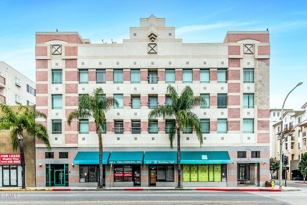 Exterior, Facade, Condo Building