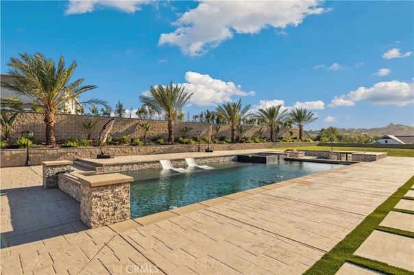 Exterior, Lake, Pool