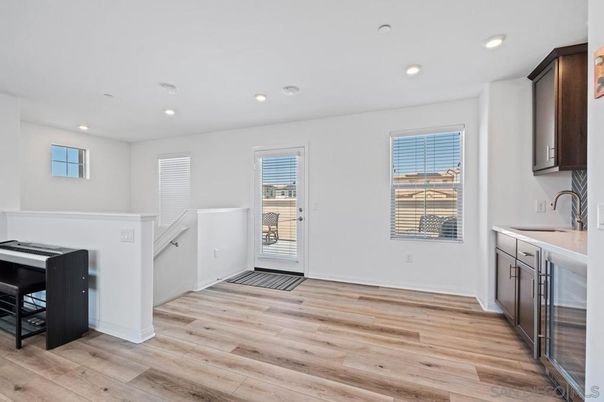 Interior, Recessed Lighting, Wood Texture Flooring
