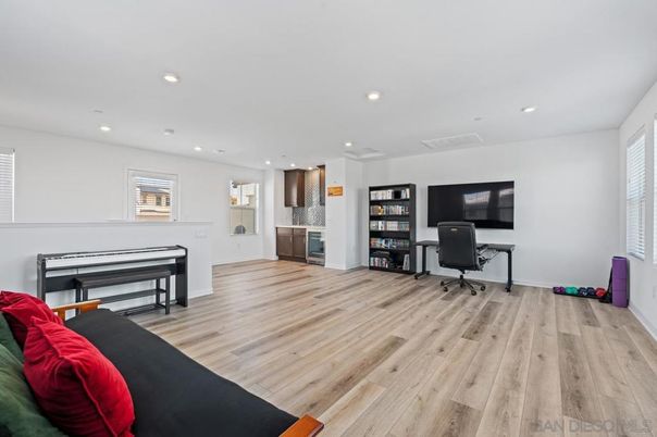 Home Office, Interior, Piano, Recessed Lighting, Wood Texture Flooring