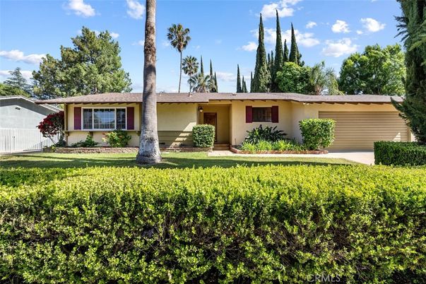 Attached, Backyard, Exterior, Facade, Ranch