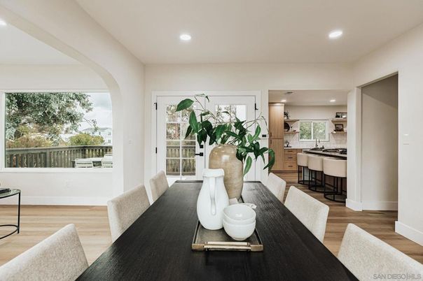 Dining room, Interior, Kitchen, Recessed Lighting, Wood Texture Flooring