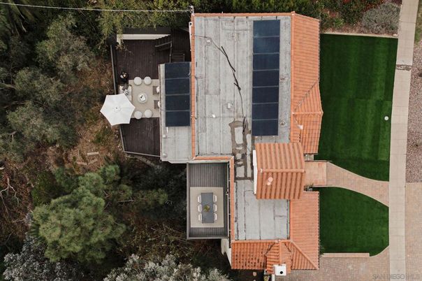 Exterior, Drone