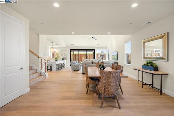 Dining room, Interior, Living room, Pendant Lights, Recessed Lighting, Wood Texture Flooring