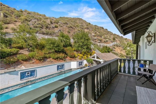 Exterior, Pool, Other