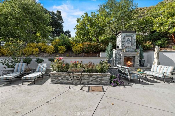 Exterior, Fireplace