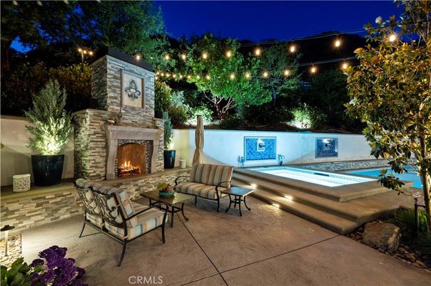 Exterior, Fireplace, Pool