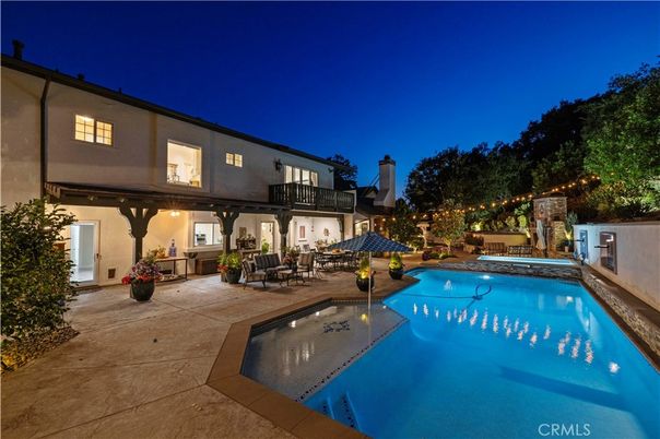 Exterior, Pool