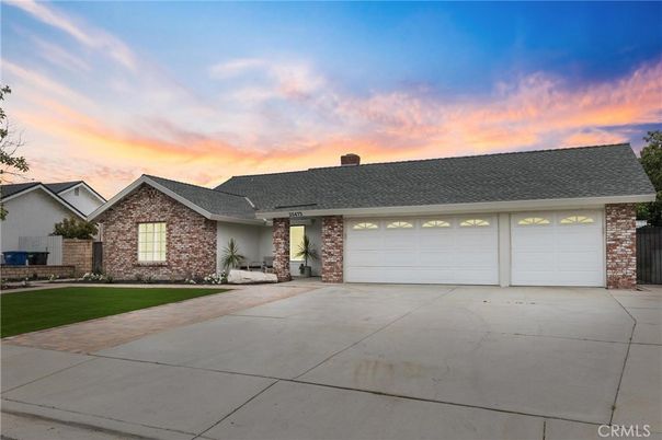 Attached, Exterior, Facade, Brick Facade, Ranch
