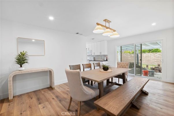 Dining room, Interior, Recessed Lighting, Wood Texture Flooring
