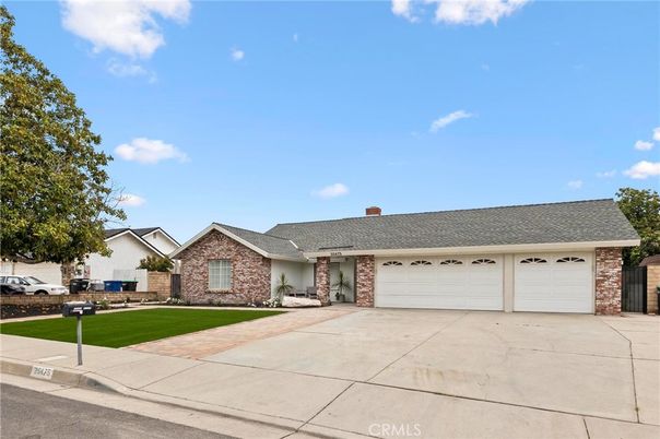 Attached, Exterior, Facade, Brick Facade, Ranch
