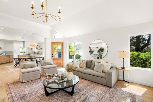 Chandelier, Dining room, Interior, Kitchen, Living room, Pendant Lights, Recessed Lighting, Wood Texture Flooring