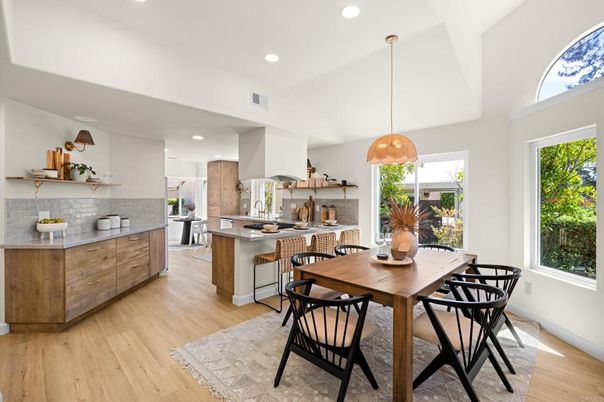 Dining room, Interior, Kitchen, Pendant Lights, Recessed Lighting, Wood Texture Flooring