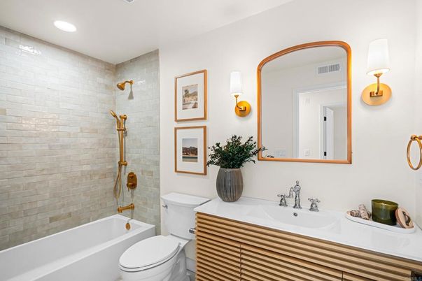 Bathroom, Interior, Recessed Lighting