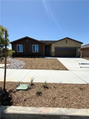 Attached, Exterior, Facade, Ranch