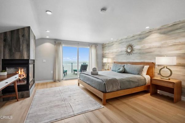 Bedroom, Fireplace, Interior, Recessed Lighting, Wood Texture Flooring