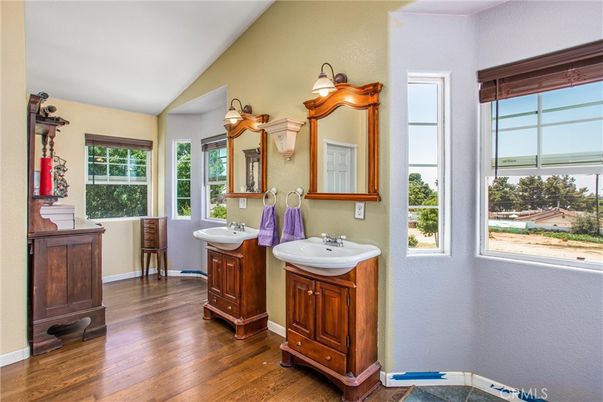 Bathroom, Dual Sink Vanities, Interior, Wood Texture Flooring