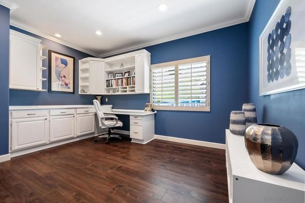Home Office, Interior, Recessed Lighting, Wood Texture Flooring