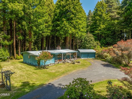 Backyard, Detached Garage, Exterior