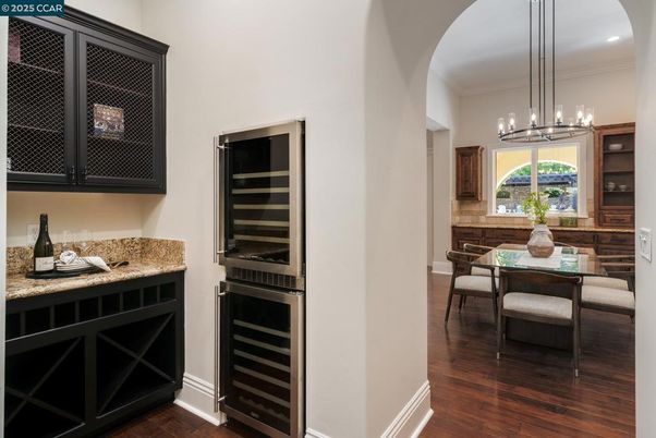 Interior, Kitchen, Living room, Pendant Lights, Recessed Lighting, Stainless Steel Appliances, Wooden Beams, Wood Texture Flooring