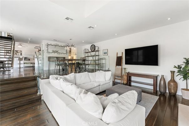 Dining room, Interior, Kitchen, Living room, Pendant Lights, Recessed Lighting, Wood Texture Flooring