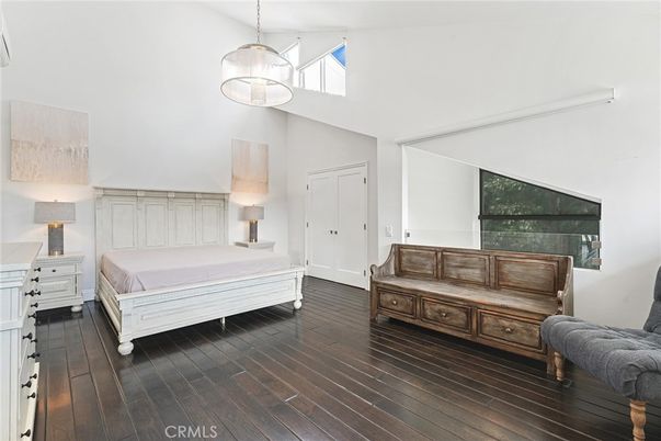 Bedroom, Interior, Pendant Lights, Wood Texture Flooring