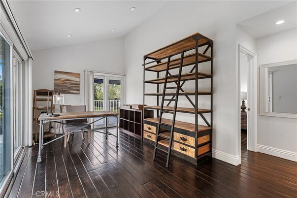 Home Office, Interior, Recessed Lighting, Wood Texture Flooring