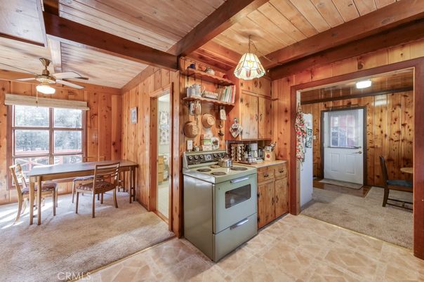 Dining room, Interior, Kitchen, Pendant Lights, Wooden Beams, Wooden Ceilings, Wooden Walls
